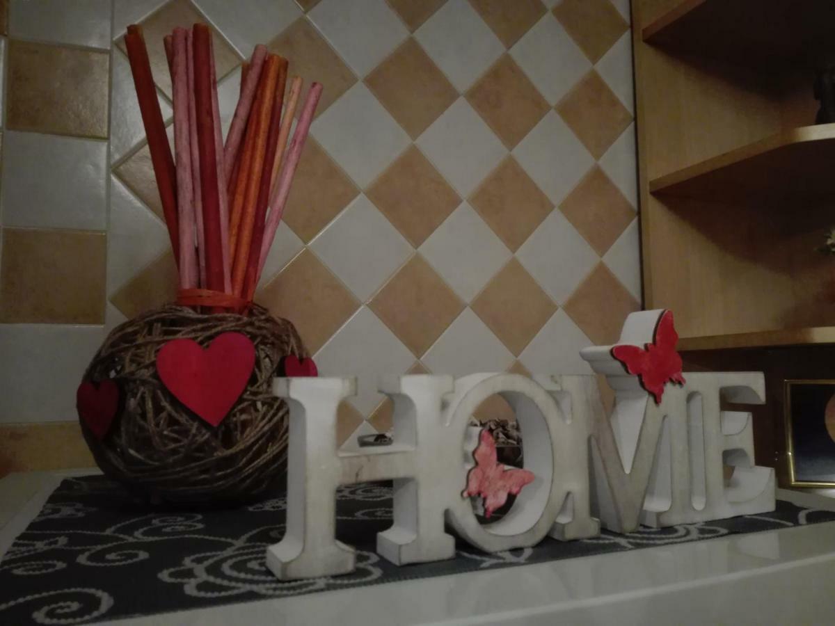 Sally'S House เวนาเรีย เรอาเล ภายนอก รูปภาพ