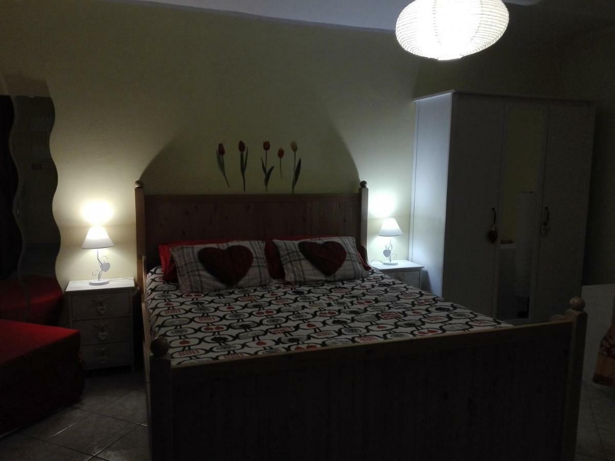 Sally'S House เวนาเรีย เรอาเล ภายนอก รูปภาพ